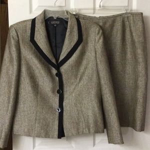 Kasper petite 2 piece skirt suit 14P brown black
